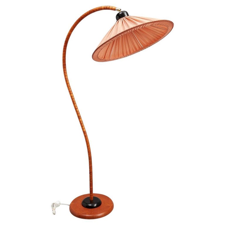 Markslöjd, Floor-lamp - Pink ''Swan neck'' Art Deco style