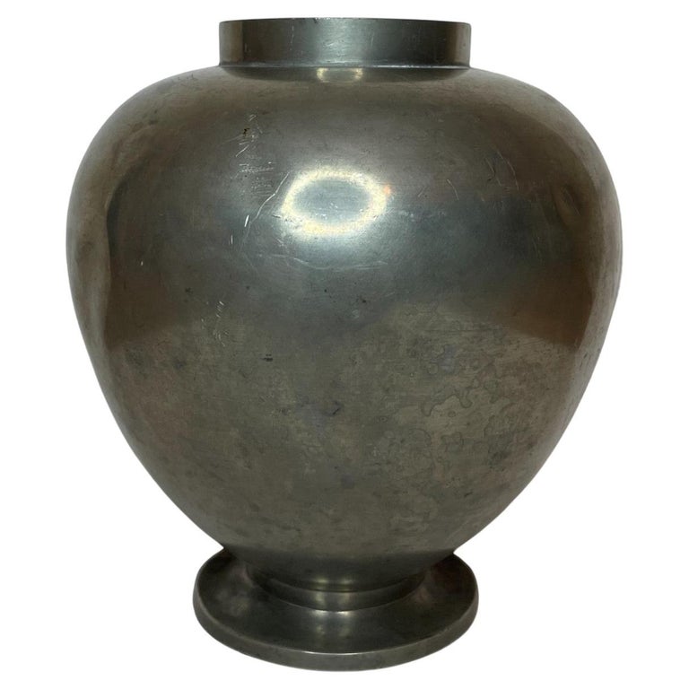 Swedish Modern Pewter Vase by Nils Fougstedt for FAK, Svenskt Tenn, Sweden, 1933